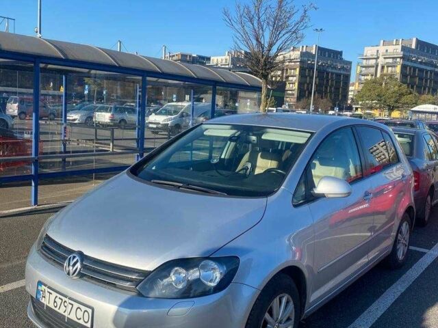 Серый Фольксваген Гольф Плюс, объемом двигателя 1.6 л и пробегом 181 тыс. км за 9900 $, фото 1 на Automoto.ua