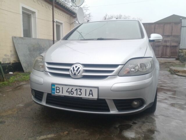 Сірий Фольксваген Golf Plus, об'ємом двигуна 1.4 л та пробігом 250 тис. км за 5200 $, фото 1 на Automoto.ua