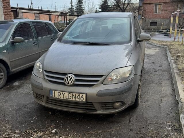 Серый Фольксваген Гольф Плюс, объемом двигателя 1.9 л и пробегом 219 тыс. км за 2300 $, фото 1 на Automoto.ua
