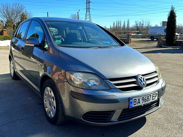 Сірий Фольксваген Golf Plus, об'ємом двигуна 1.4 л та пробігом 209 тис. км за 4900 $, фото 1 на Automoto.ua