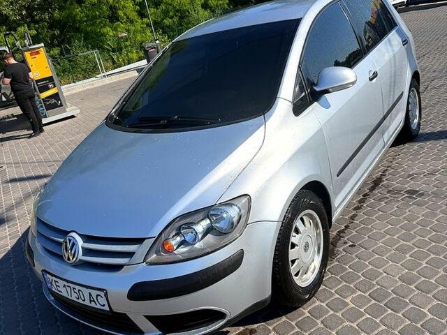 Сірий Фольксваген Golf Plus, об'ємом двигуна 1.4 л та пробігом 250 тис. км за 4999 $, фото 1 на Automoto.ua