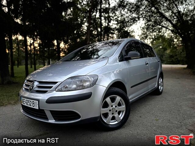 Сірий Фольксваген Golf Plus, об'ємом двигуна 1.6 л та пробігом 204 тис. км за 3799 $, фото 1 на Automoto.ua