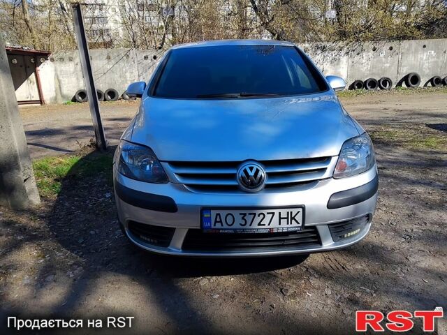 Сірий Фольксваген Golf Plus, об'ємом двигуна 1.6 л та пробігом 204 тис. км за 5500 $, фото 1 на Automoto.ua