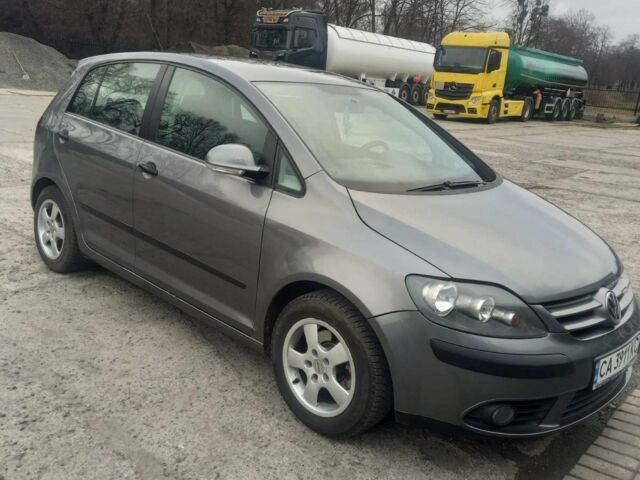 Сірий Фольксваген Golf Plus, об'ємом двигуна 1.6 л та пробігом 267 тис. км за 6300 $, фото 1 на Automoto.ua
