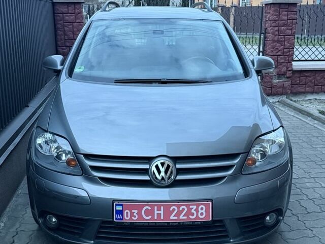 Сірий Фольксваген Golf Plus, об'ємом двигуна 1.4 л та пробігом 132 тис. км за 6500 $, фото 1 на Automoto.ua