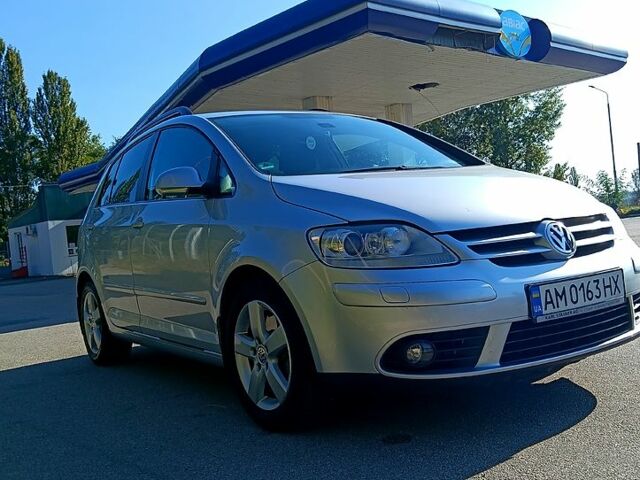 Сірий Фольксваген Golf Plus, об'ємом двигуна 1.4 л та пробігом 1640 тис. км за 7300 $, фото 1 на Automoto.ua