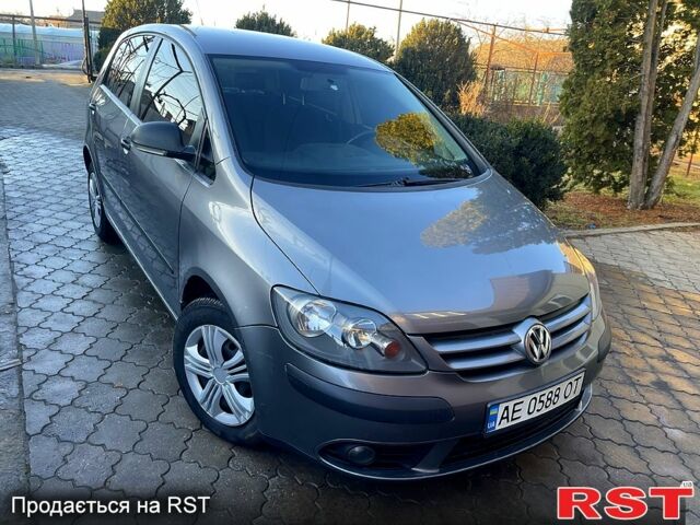 Сірий Фольксваген Golf Plus, об'ємом двигуна 1.6 л та пробігом 280 тис. км за 6600 $, фото 1 на Automoto.ua