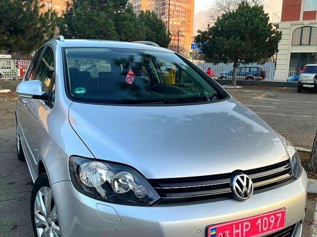 Серый Фольксваген Гольф Плюс, объемом двигателя 1.4 л и пробегом 163 тыс. км за 8400 $, фото 1 на Automoto.ua