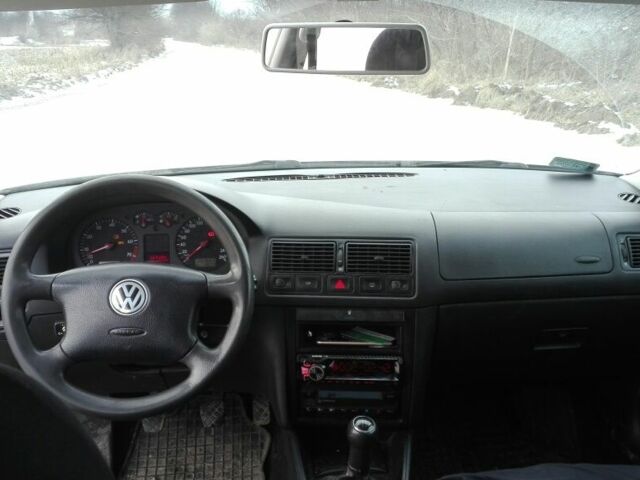 Серый Фольксваген Гольф Плюс, объемом двигателя 1.6 л и пробегом 3 тыс. км за 1900 $, фото 1 на Automoto.ua