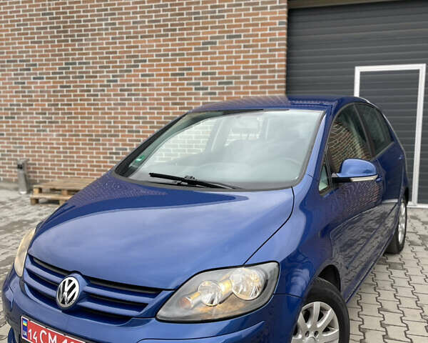 Синий Фольксваген Гольф Плюс, объемом двигателя 1.6 л и пробегом 230 тыс. км за 5200 $, фото 1 на Automoto.ua