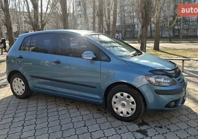 Синий Фольксваген Гольф Плюс, объемом двигателя 1.6 л и пробегом 264 тыс. км за 6999 $, фото 1 на Automoto.ua