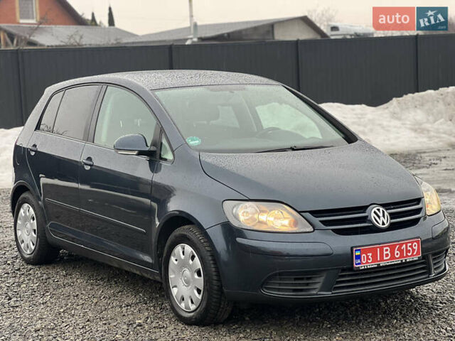 Синий Фольксваген Гольф Плюс, объемом двигателя 1.6 л и пробегом 178 тыс. км за 4999 $, фото 1 на Automoto.ua