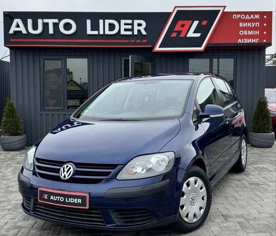 Синий Фольксваген Гольф Плюс, объемом двигателя 1.6 л и пробегом 243 тыс. км за 6500 $, фото 1 на Automoto.ua