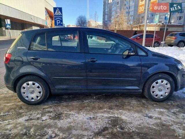 Синий Фольксваген Гольф Плюс, объемом двигателя 1.6 л и пробегом 225 тыс. км за 5999 $, фото 1 на Automoto.ua