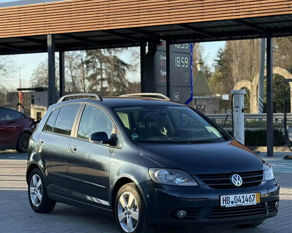 Синий Фольксваген Гольф Плюс, объемом двигателя 1.4 л и пробегом 239 тыс. км за 6500 $, фото 1 на Automoto.ua