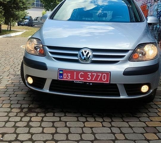 Синій Фольксваген Golf Plus, об'ємом двигуна 1.6 л та пробігом 160 тис. км за 5900 $, фото 1 на Automoto.ua