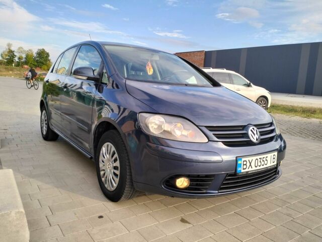 Синий Фольксваген Гольф Плюс, объемом двигателя 1.6 л и пробегом 298 тыс. км за 6000 $, фото 1 на Automoto.ua