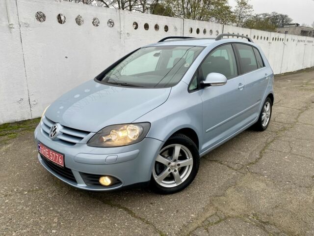 Синий Фольксваген Гольф Плюс, объемом двигателя 1.4 л и пробегом 200 тыс. км за 7500 $, фото 1 на Automoto.ua