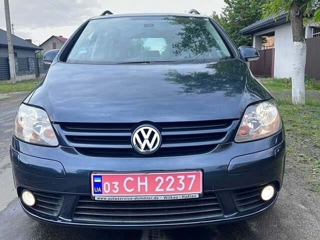 Синій Фольксваген Golf Plus, об'ємом двигуна 1.6 л та пробігом 143 тис. км за 6450 $, фото 1 на Automoto.ua