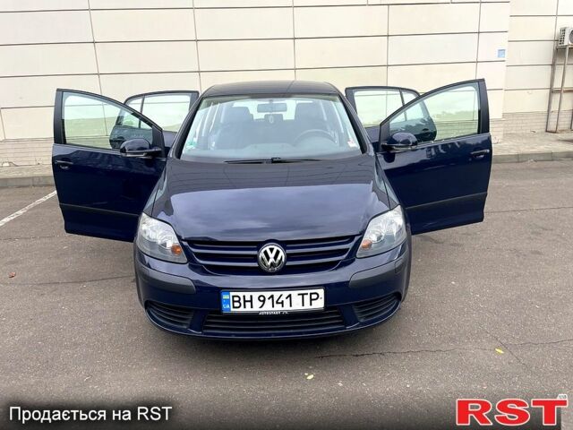 Синий Фольксваген Гольф Плюс, объемом двигателя 1.4 л и пробегом 120 тыс. км за 5200 $, фото 1 на Automoto.ua