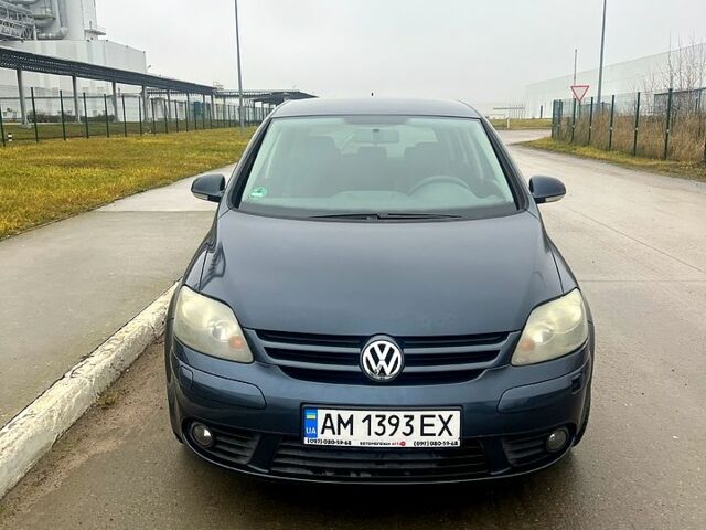 Синий Фольксваген Гольф Плюс, объемом двигателя 1.4 л и пробегом 246 тыс. км за 6000 $, фото 1 на Automoto.ua