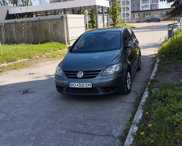 Зелений Фольксваген Golf Plus, об'ємом двигуна 1.6 л та пробігом 240 тис. км за 5500 $, фото 1 на Automoto.ua