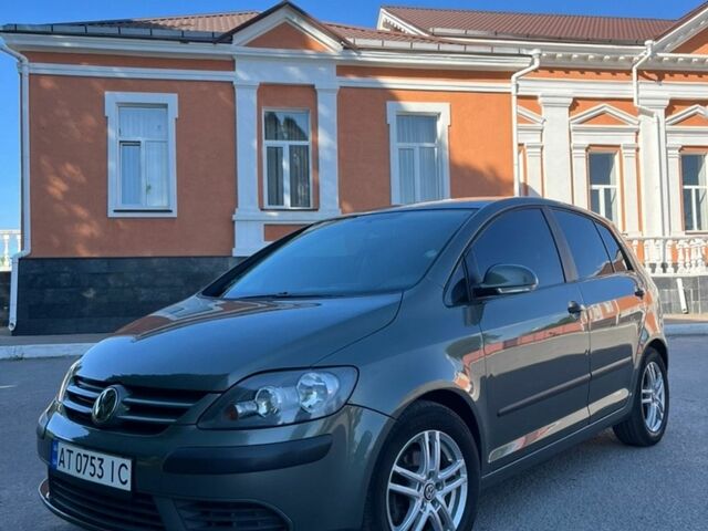 Зеленый Фольксваген Гольф Плюс, объемом двигателя 1.6 л и пробегом 228 тыс. км за 6200 $, фото 1 на Automoto.ua