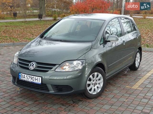 Зеленый Фольксваген Гольф Плюс, объемом двигателя 1.6 л и пробегом 124 тыс. км за 6999 $, фото 1 на Automoto.ua