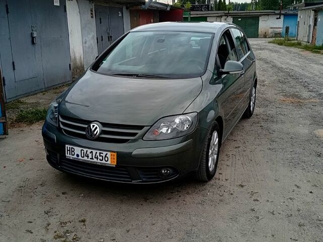 Зеленый Фольксваген Гольф Плюс, объемом двигателя 2 л и пробегом 236 тыс. км за 6150 $, фото 1 на Automoto.ua