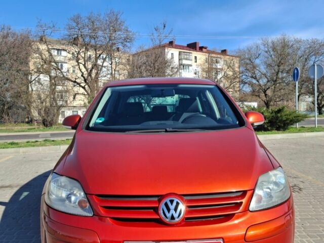 Помаранчевий Фольксваген Golf Plus, об'ємом двигуна 1.6 л та пробігом 201 тис. км за 6300 $, фото 1 на Automoto.ua