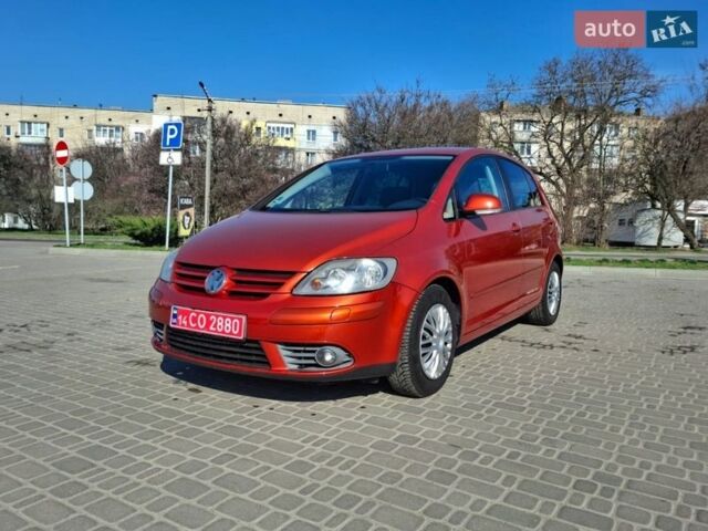 Помаранчевий Фольксваген Golf Plus, об'ємом двигуна 1.6 л та пробігом 201 тис. км за 6300 $, фото 1 на Automoto.ua