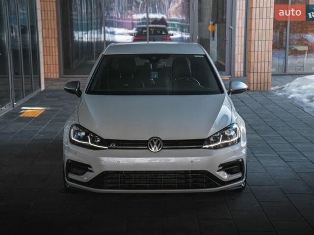Белый Фольксваген Гольф Р, объемом двигателя 1.97 л и пробегом 57 тыс. км за 25499 $, фото 1 на Automoto.ua