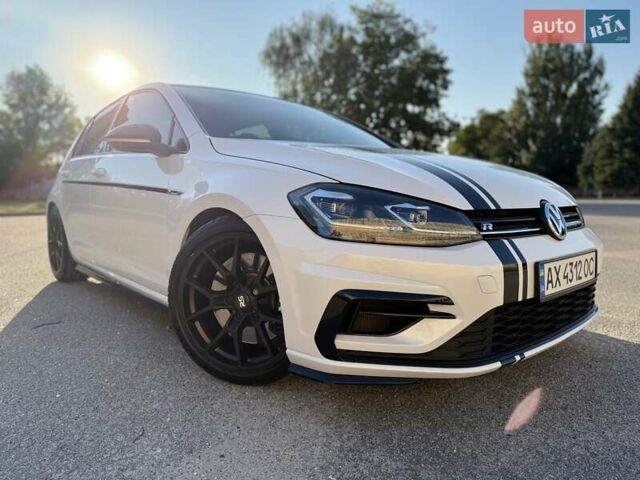 Білий Фольксваген Гольф Р, об'ємом двигуна 1.97 л та пробігом 83 тис. км за 25800 $, фото 1 на Automoto.ua