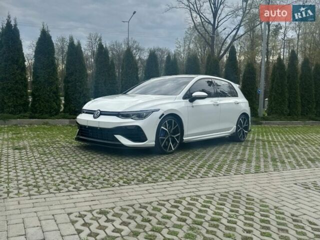 Белый Фольксваген Гольф Р, объемом двигателя 2 л и пробегом 25 тыс. км за 43000 $, фото 1 на Automoto.ua