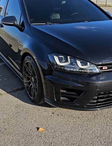 Черный Фольксваген Гольф Р, объемом двигателя 2 л и пробегом 141 тыс. км за 18500 $, фото 1 на Automoto.ua