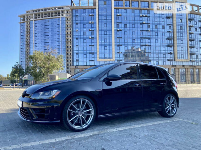 Черный Фольксваген Гольф Р, объемом двигателя 2 л и пробегом 70 тыс. км за 20700 $, фото 1 на Automoto.ua