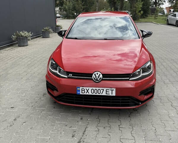 Красный Фольксваген Гольф Р, объемом двигателя 2 л и пробегом 77 тыс. км за 29199 $, фото 1 на Automoto.ua