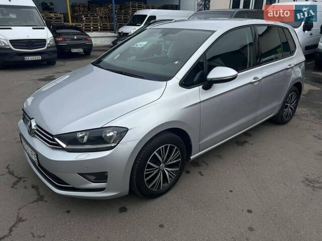 Сірий Фольксваген Гольф Спортсван, об'ємом двигуна 1.6 л та пробігом 188 тис. км за 12600 $, фото 1 на Automoto.ua