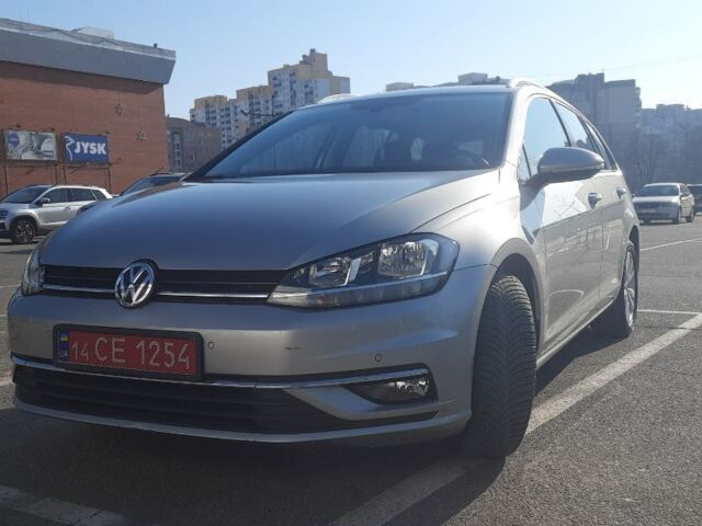 Серый Фольксваген Гольф 7, объемом двигателя 1.6 л и пробегом 205 тыс. км за 14100 $, фото 1 на Automoto.ua