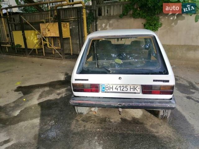 Белый Фольксваген Гольф, объемом двигателя 1.8 л и пробегом 210 тыс. км за 1000 $, фото 1 на Automoto.ua