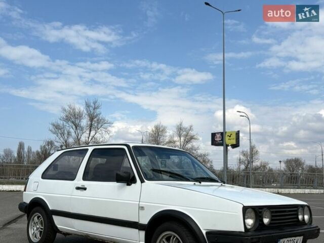 Белый Фольксваген Гольф, объемом двигателя 1.59 л и пробегом 295 тыс. км за 1550 $, фото 1 на Automoto.ua