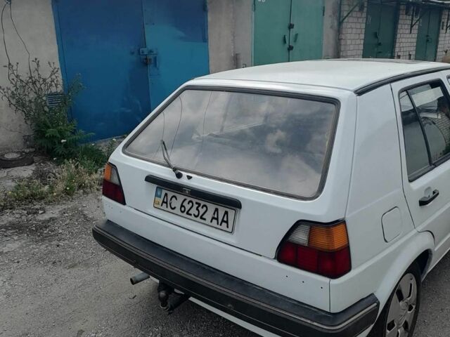 Белый Фольксваген Гольф, объемом двигателя 1.3 л и пробегом 35 тыс. км за 1542 $, фото 1 на Automoto.ua