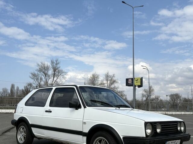 Белый Фольксваген Гольф, объемом двигателя 1.6 л и пробегом 195 тыс. км за 1550 $, фото 1 на Automoto.ua