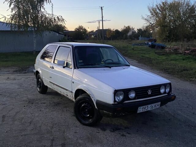 Білий Фольксваген Гольф, об'ємом двигуна 1.6 л та пробігом 285 тис. км за 481 $, фото 1 на Automoto.ua