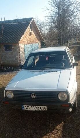 Білий Фольксваген Гольф, об'ємом двигуна 1.59 л та пробігом 800 тис. км за 1000 $, фото 1 на Automoto.ua