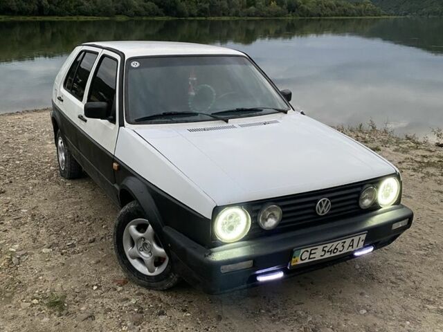 Белый Фольксваген Гольф, объемом двигателя 1.6 л и пробегом 360 тыс. км за 1200 $, фото 1 на Automoto.ua