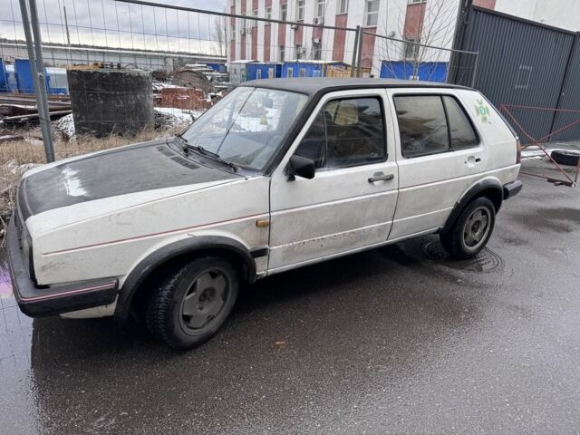 Белый Фольксваген Гольф, объемом двигателя 1.6 л и пробегом 540 тыс. км за 600 $, фото 1 на Automoto.ua