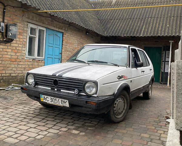 Білий Фольксваген Гольф, об'ємом двигуна 1.6 л та пробігом 30 тис. км за 850 $, фото 1 на Automoto.ua