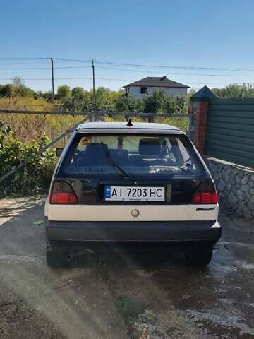 Белый Фольксваген Гольф, объемом двигателя 2 л и пробегом 300 тыс. км за 1700 $, фото 1 на Automoto.ua