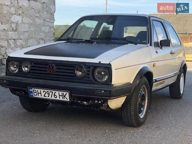 Белый Фольксваген Гольф, объемом двигателя 1.59 л и пробегом 287 тыс. км за 2500 $, фото 1 на Automoto.ua